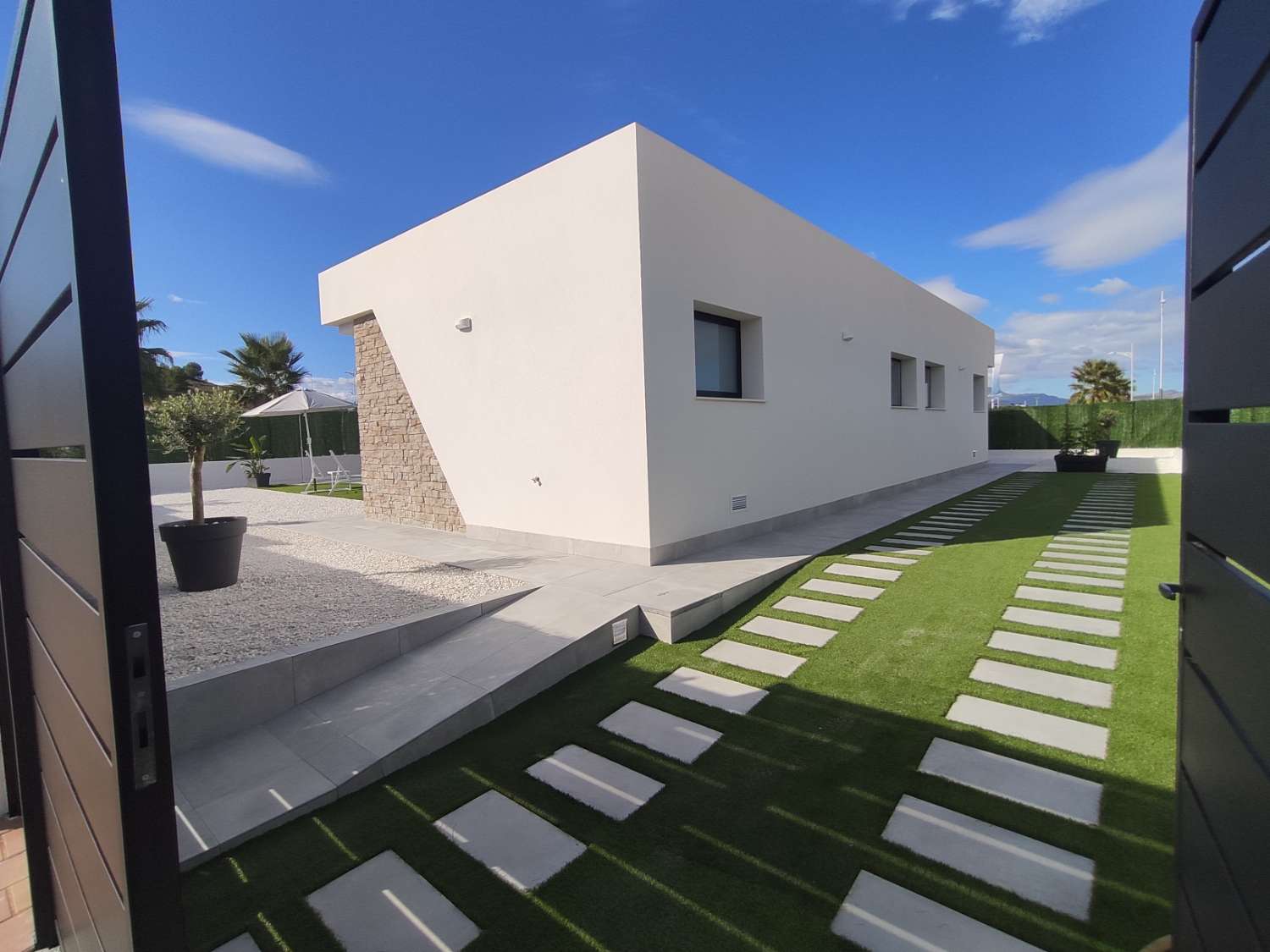 Detached villa 1h30 away from the coast, Murcia