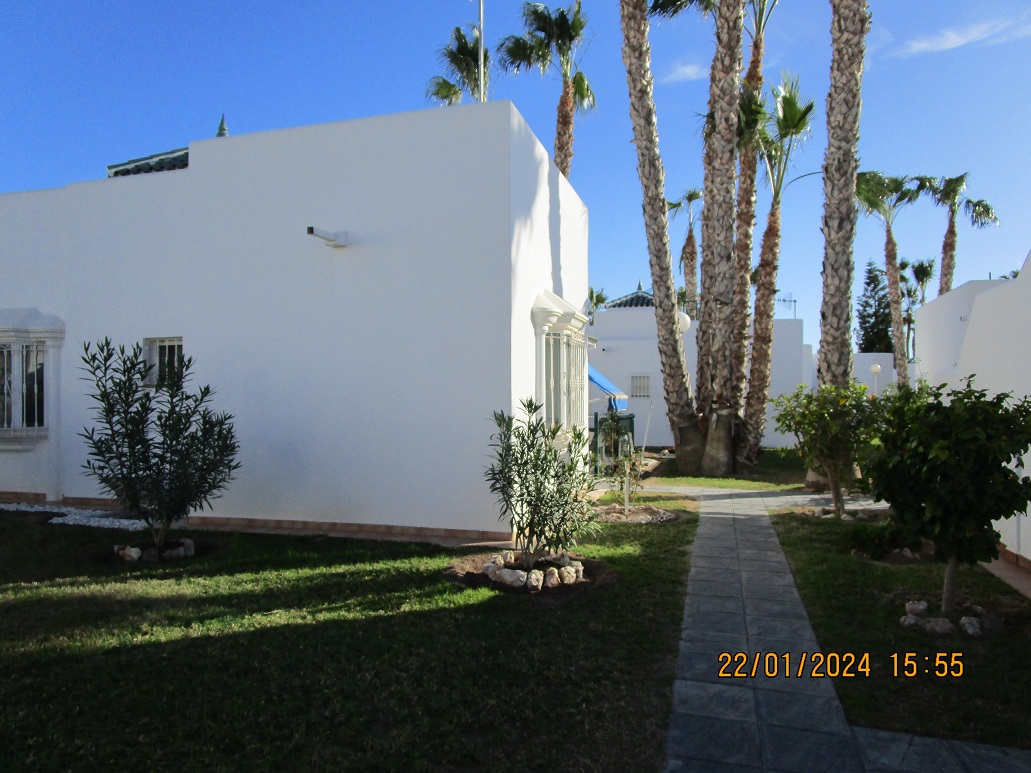 Lovely bungalow with roofterrace in San Juan de los Terreros