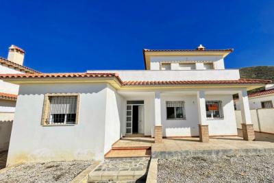 Villa mit 4 Schlafzimmer , auf dans Land, Oria, Almería