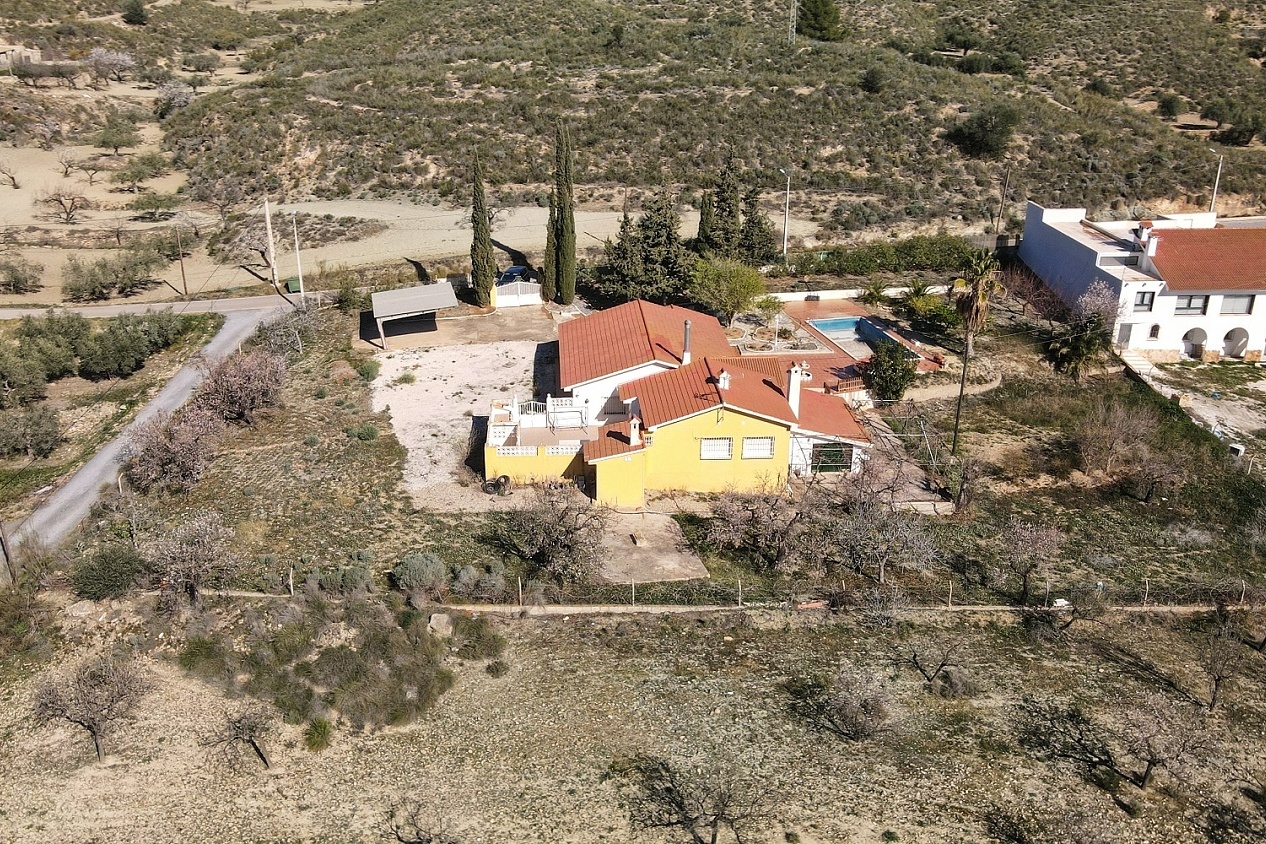 Espacioso Chalet con piscina privada, Lubrin