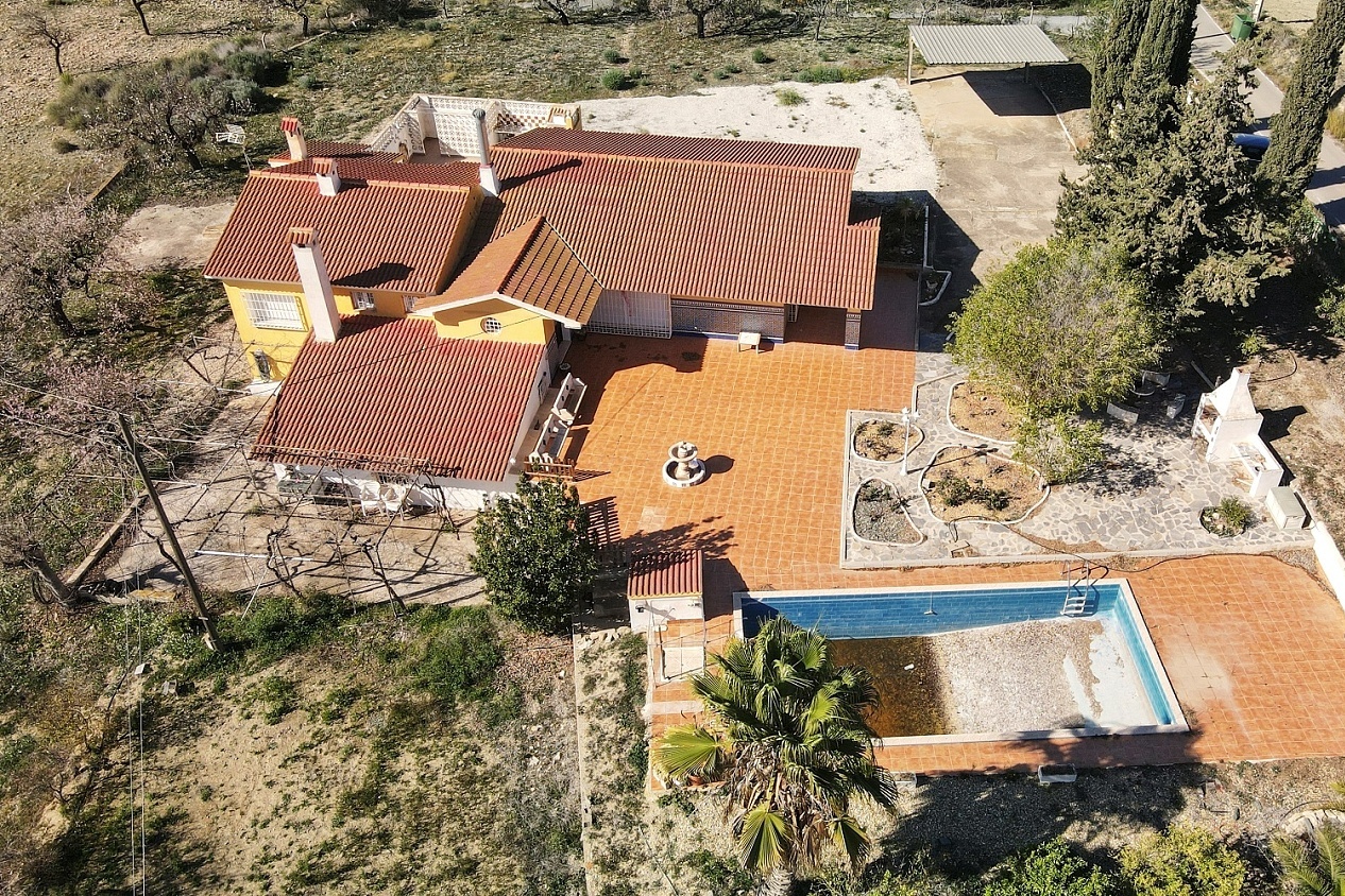 Espacioso Chalet con piscina privada, Lubrin
