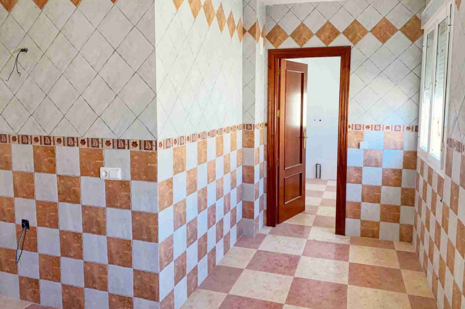 Villa 4 dormitorios, Oria, Almería